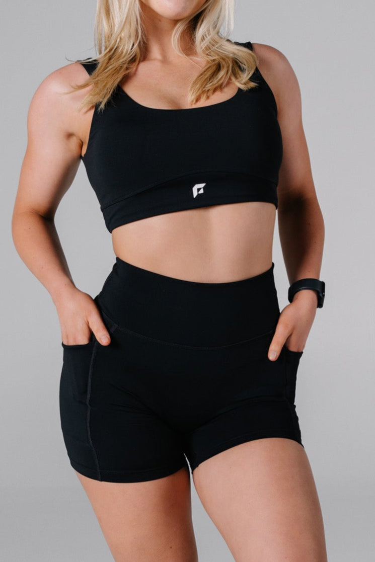 Everyday Everywhere Crop - Black