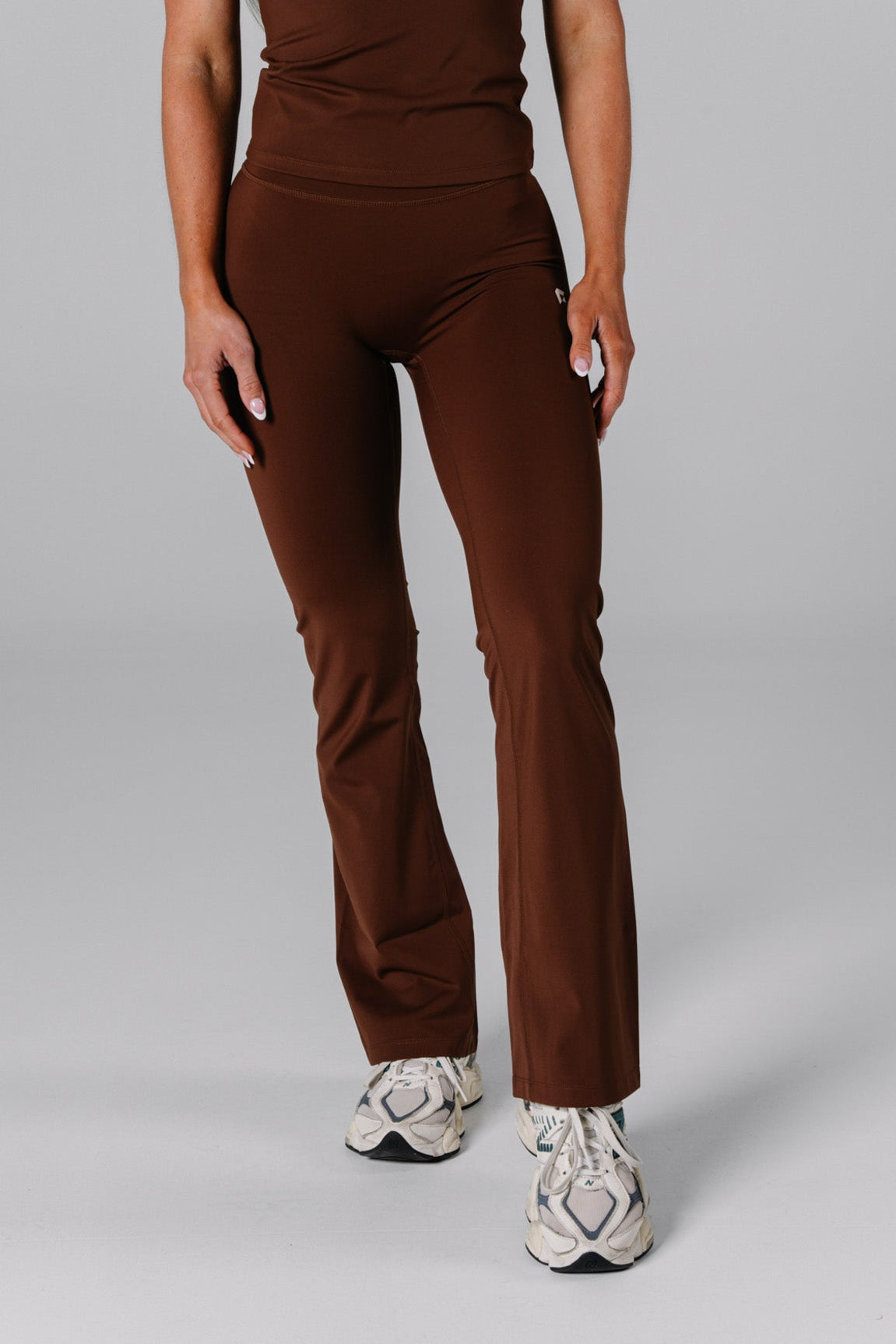 EVERYDAY EVERYWHERE FLARED LEGGINGS