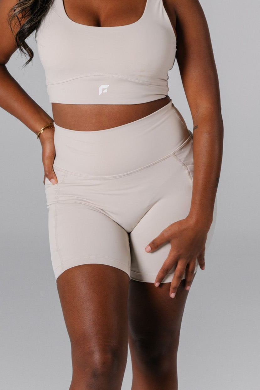 Everyday Everywhere Shorts - Beige